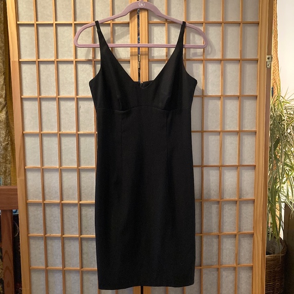 City Triangles Dresses & Skirts - City Triangles Vintage Small Classic Little Black Dress Vneck